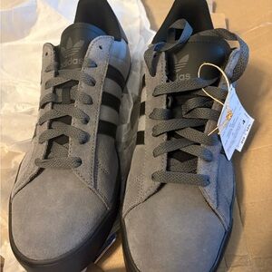 Adidas Men's Gray and Black Sneakers